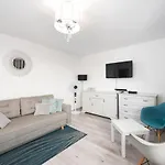Totu Baltic - Korzeniowskiego 28 Brzezno Gdańsk